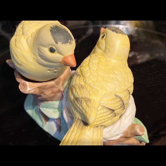 Royal Crown Pottery Hand Painted Yellow Finches Salt/pepper Shakers W/bird Nests - Picture 6 of 16